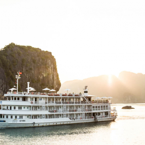 The Au Co Luxury Cruise